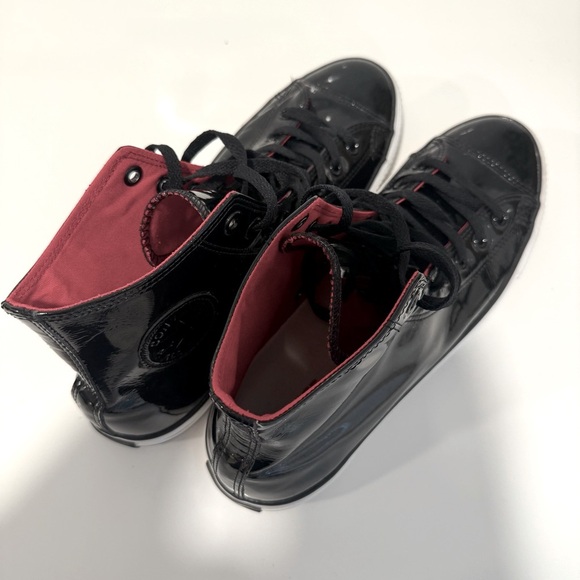 Converse Chuck Taylor Men 11 Black Patent Leather High Top Sneakers Red Lining - Picture 5 of 9